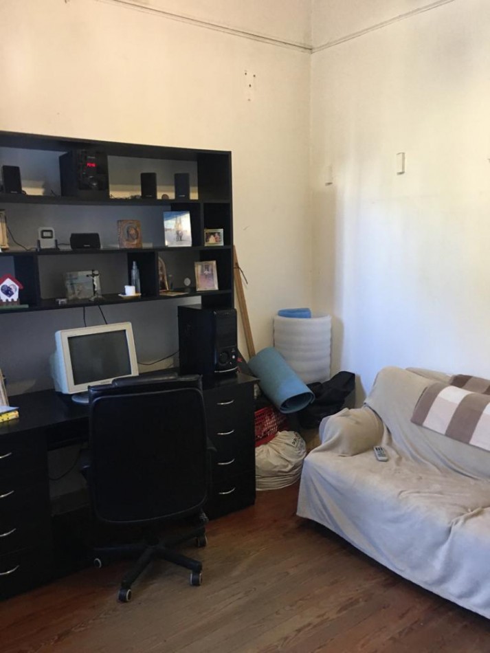 **u$s 110.000.-** - PH TIPO CASA EN TRES NIVELES - IDEAL DOS FAMILIAS - SEGUROLA ESQ. EVA PERON - LANUS OESTE