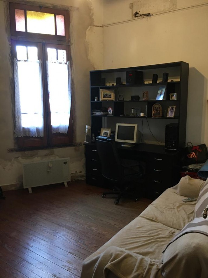 **u$s 110.000.-** - PH TIPO CASA EN TRES NIVELES - IDEAL DOS FAMILIAS - SEGUROLA ESQ. EVA PERON - LANUS OESTE
