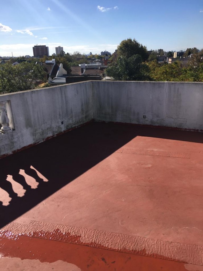 **u$s 110.000.-** - PH TIPO CASA EN TRES NIVELES - IDEAL DOS FAMILIAS - SEGUROLA ESQ. EVA PERON - LANUS OESTE