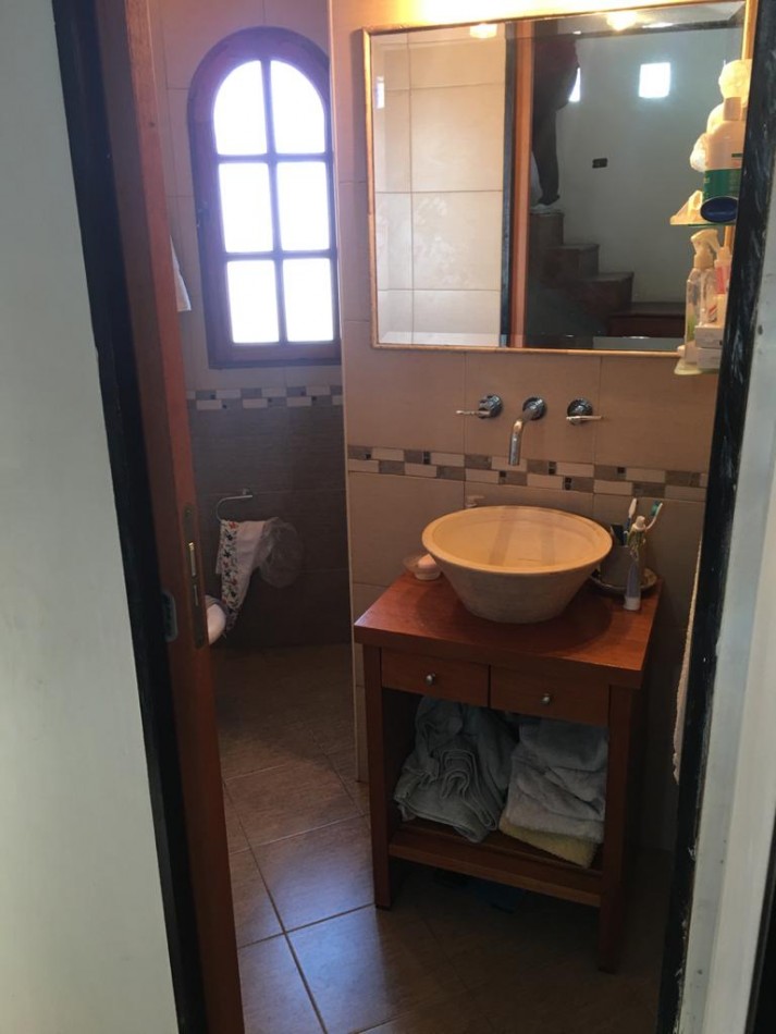 **u$s 110.000.-** - PH TIPO CASA EN TRES NIVELES - IDEAL DOS FAMILIAS - SEGUROLA ESQ. EVA PERON - LANUS OESTE