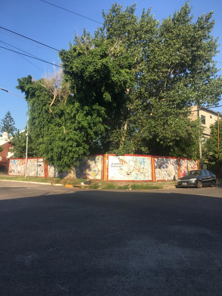**u$s 125.000.-** - LOTE EN ESQUINA 300 Metros - RIO DE JANEIRO Y PALACIOS - GERLI