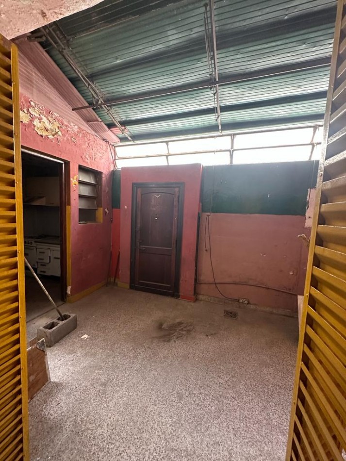 **u$s 47.000.-** - PH 3 AMB. A RECICLAR C/ TERRAZA - 86 metros Totales - QUINTANA 155 - LANUS OESTE