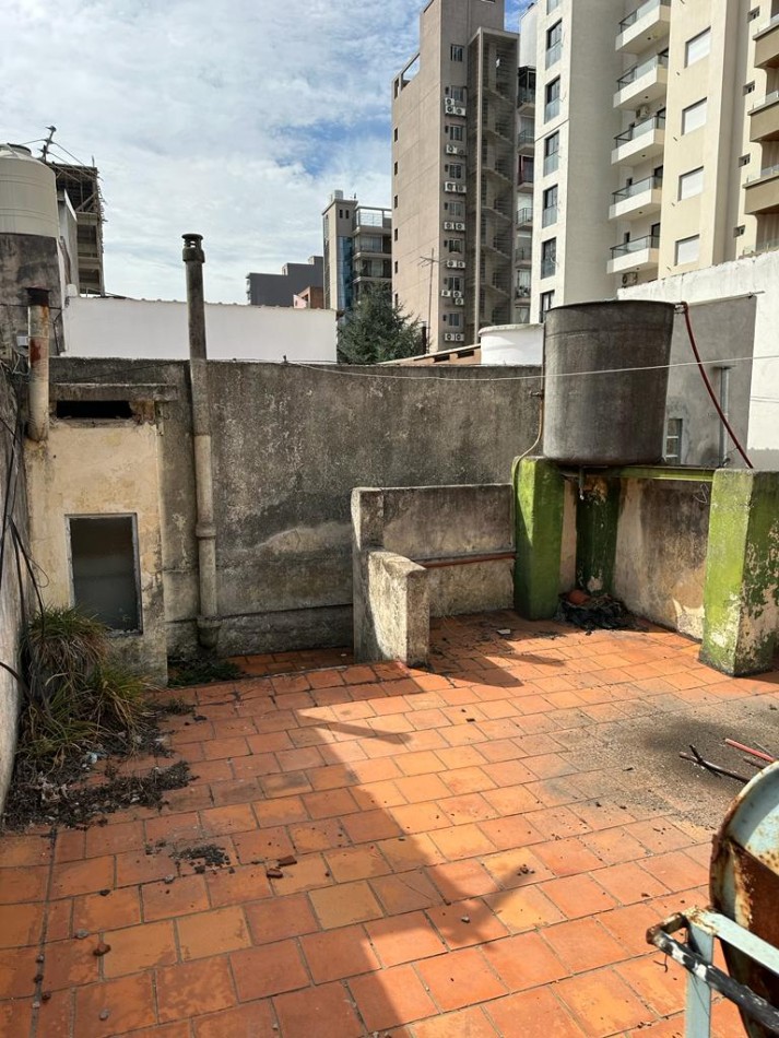**u$s 47.000.-** - PH 3 AMB. A RECICLAR C/ TERRAZA - 86 metros Totales - QUINTANA 155 - LANUS OESTE