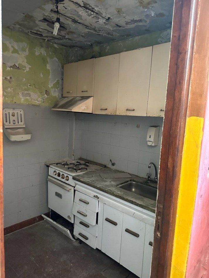 **u$s 47.000.-** - PH 3 AMB. A RECICLAR C/ TERRAZA - 86 metros Totales - QUINTANA 155 - LANUS OESTE