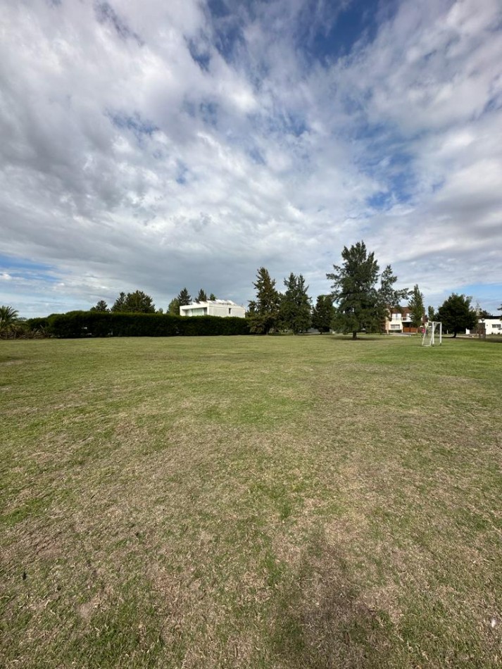 **u$s 29.900.-** - VENTA LOTE 1.150 M2 C/ESCRITURA - LOTE 66 - POSADA DE LOS LAGOS CLUB DE CAMPO - BRANDSEN - (FRENTE HARAS DEL SUR I) 