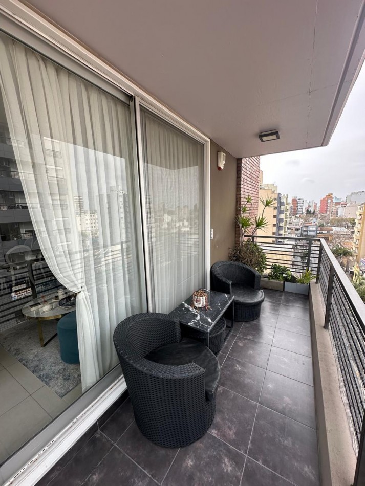 **u$s 155.000.-** - IMPECABLE DEPARTAMENTO DE 3 AMB. AL FRENTE C/COCHERA (Muy Amplia) - PISO ALTO CON PALIER PRIVADO - CARLOS GARDEL AL 100