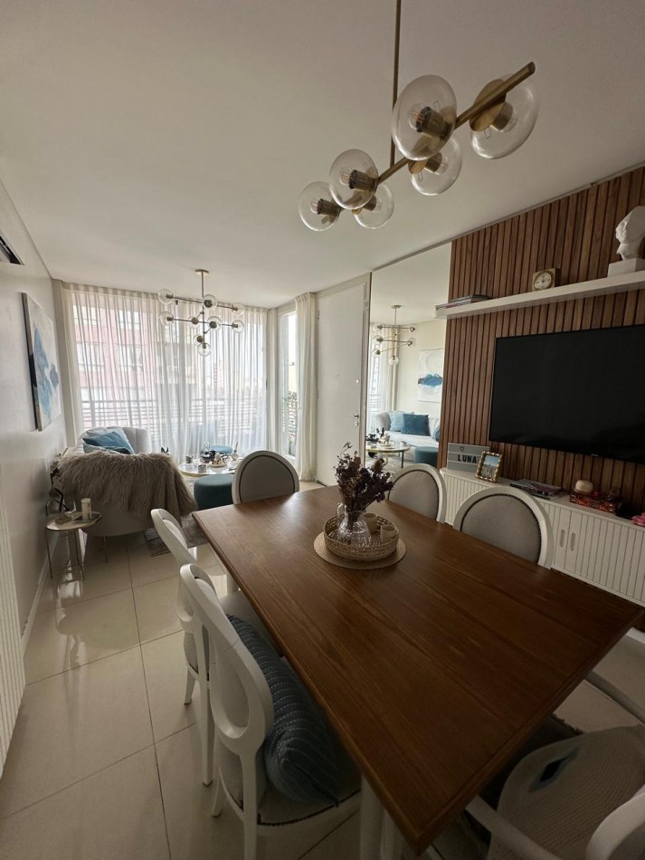 **u$s 155.000.-** - IMPECABLE DEPARTAMENTO DE 3 AMB. AL FRENTE C/COCHERA (Muy Amplia) - PISO ALTO CON PALIER PRIVADO - CARLOS GARDEL AL 100