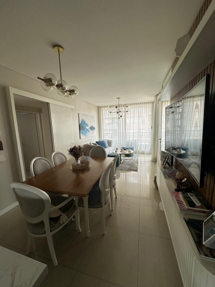 **u$s 155.000.-** - IMPECABLE DEPARTAMENTO DE 3 AMB. AL FRENTE C/COCHERA (Muy Amplia) - PISO ALTO CON PALIER PRIVADO - CARLOS GARDEL AL 100