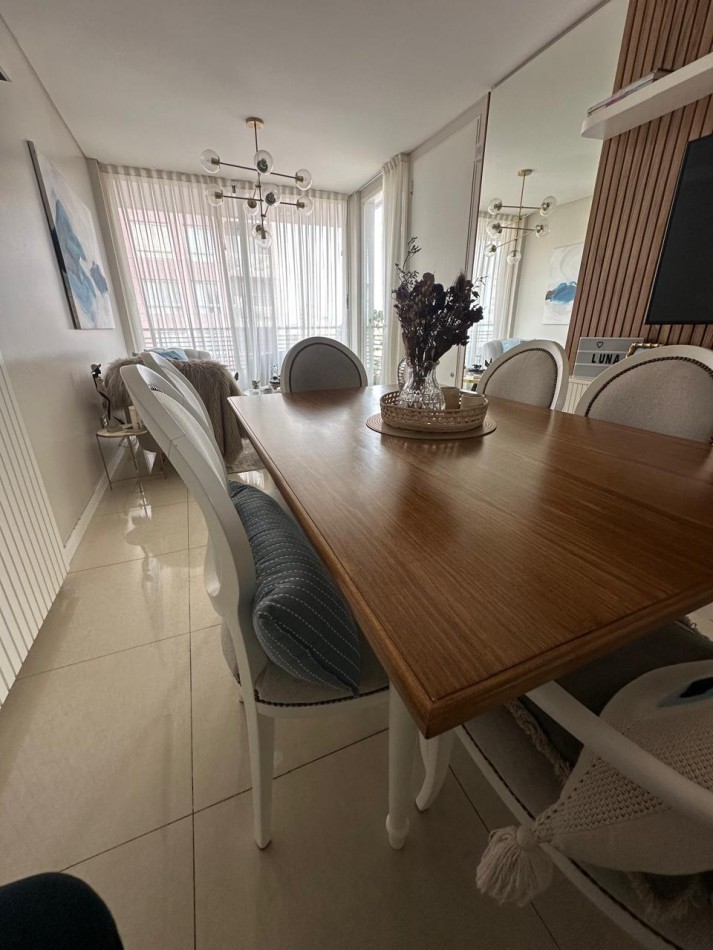 **u$s 155.000.-** - IMPECABLE DEPARTAMENTO DE 3 AMB. AL FRENTE C/COCHERA (Muy Amplia) - PISO ALTO CON PALIER PRIVADO - CARLOS GARDEL AL 100