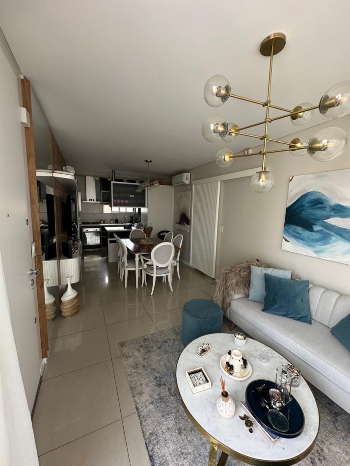 **u$s 155.000.-** - IMPECABLE DEPARTAMENTO DE 3 AMB. AL FRENTE C/COCHERA (Muy Amplia) - PISO ALTO CON PALIER PRIVADO - CARLOS GARDEL AL 100