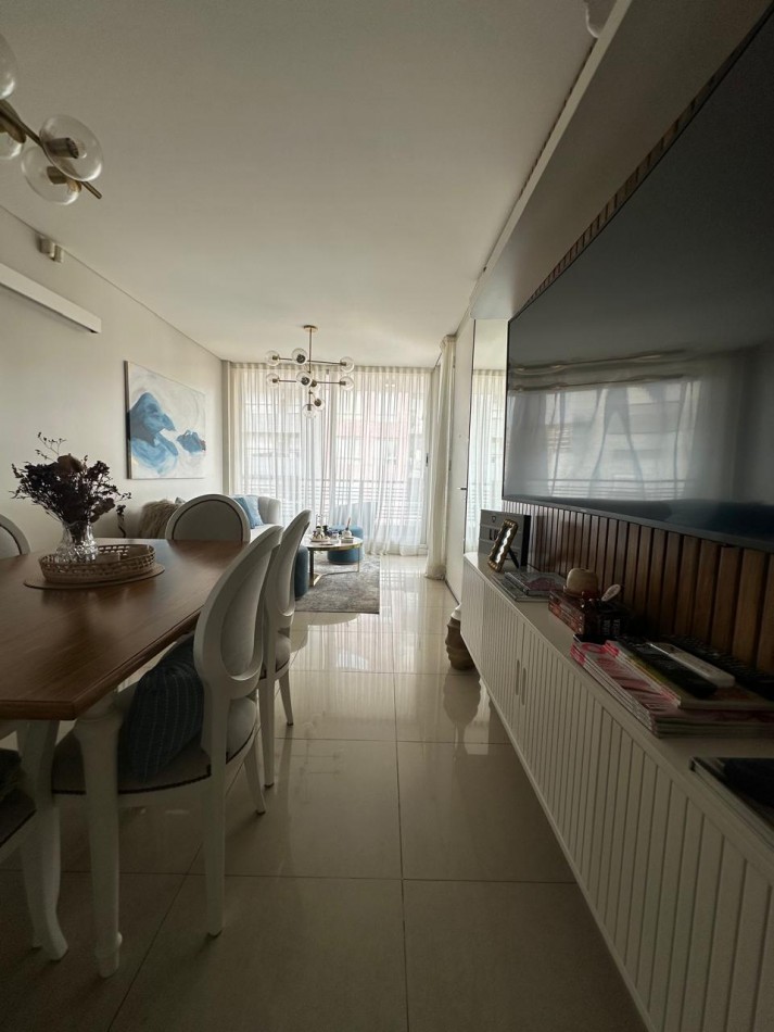 **u$s 155.000.-** - IMPECABLE DEPARTAMENTO DE 3 AMB. AL FRENTE C/COCHERA (Muy Amplia) - PISO ALTO CON PALIER PRIVADO - CARLOS GARDEL AL 100
