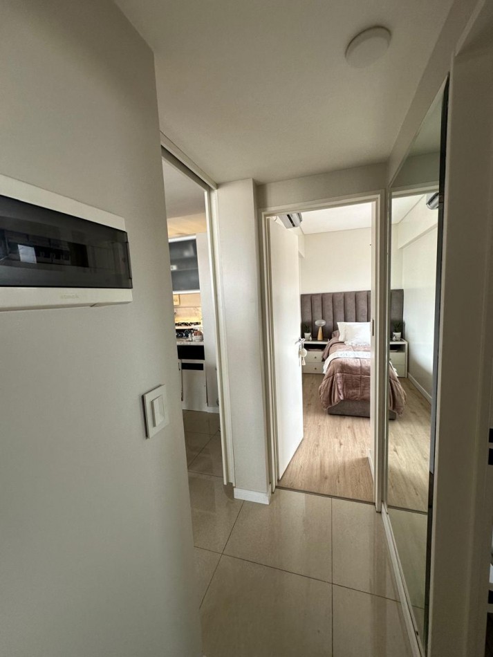 **u$s 155.000.-** - IMPECABLE DEPARTAMENTO DE 3 AMB. AL FRENTE C/COCHERA (Muy Amplia) - PISO ALTO CON PALIER PRIVADO - CARLOS GARDEL AL 100