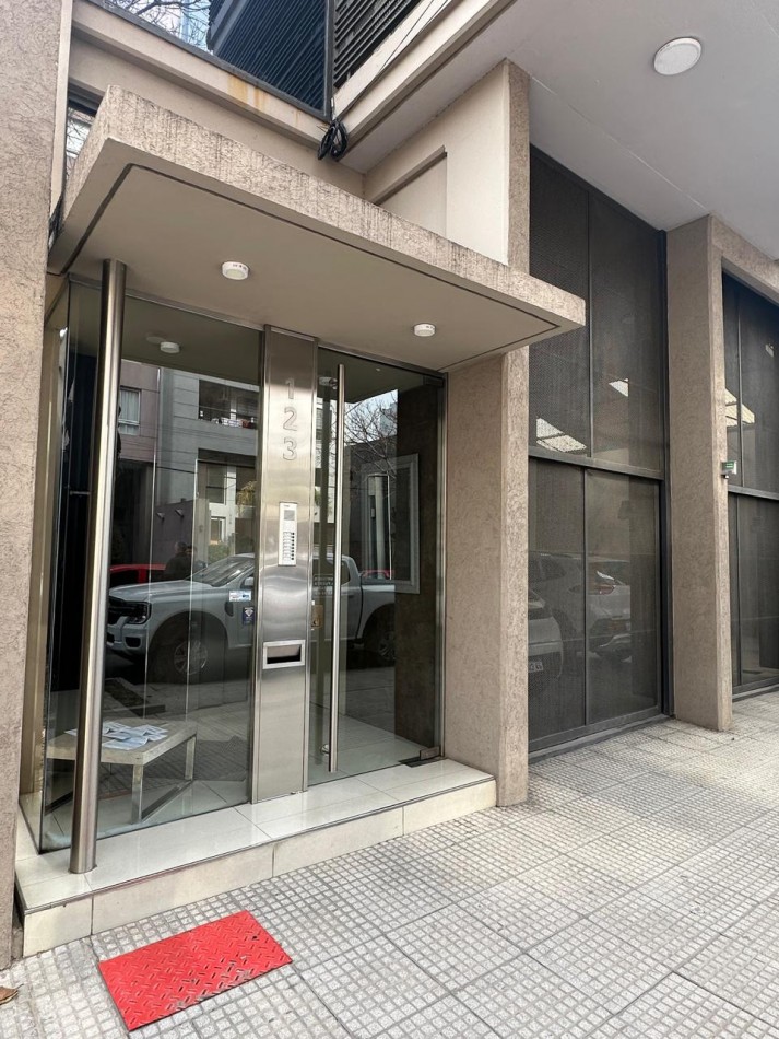 **u$s 155.000.-** - IMPECABLE DEPARTAMENTO DE 3 AMB. AL FRENTE C/COCHERA (Muy Amplia) - PISO ALTO CON PALIER PRIVADO - CARLOS GARDEL AL 100