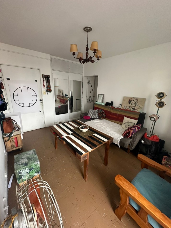 **u$s 39.500.-** - DPTO 3 AMB. EN VENTA  - BARRAGAN 4475 - REMEDIOS DE ESCALADA (VISTA A AV. HIPOLITO YRIGOYEN) - PISO ALTO