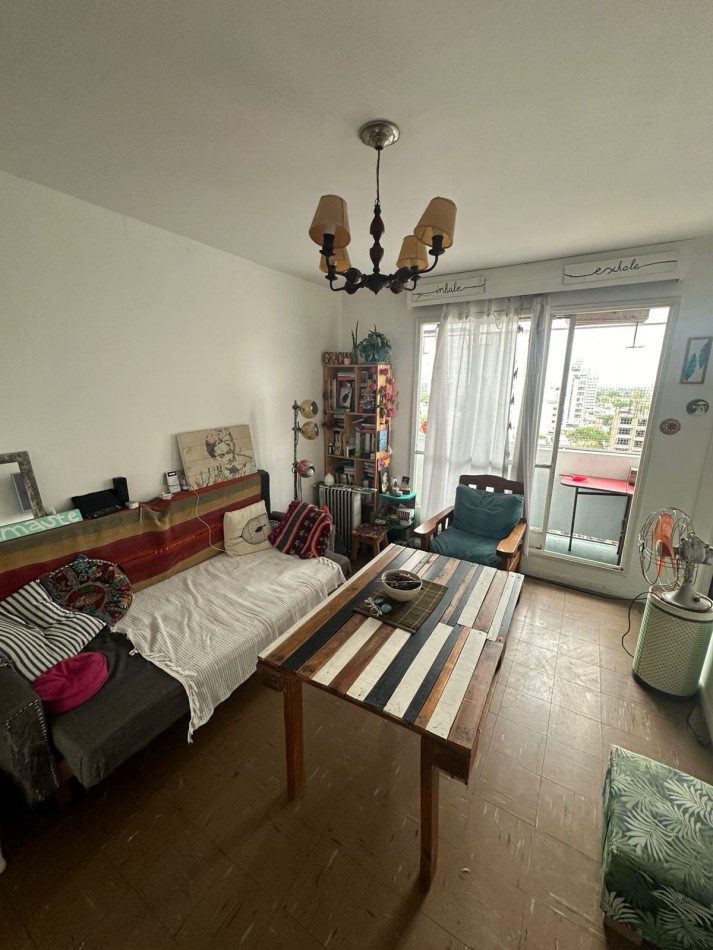 **u$s 39.500.-** - DPTO 3 AMB. EN VENTA  - BARRAGAN 4475 - REMEDIOS DE ESCALADA (VISTA A AV. HIPOLITO YRIGOYEN) - PISO ALTO