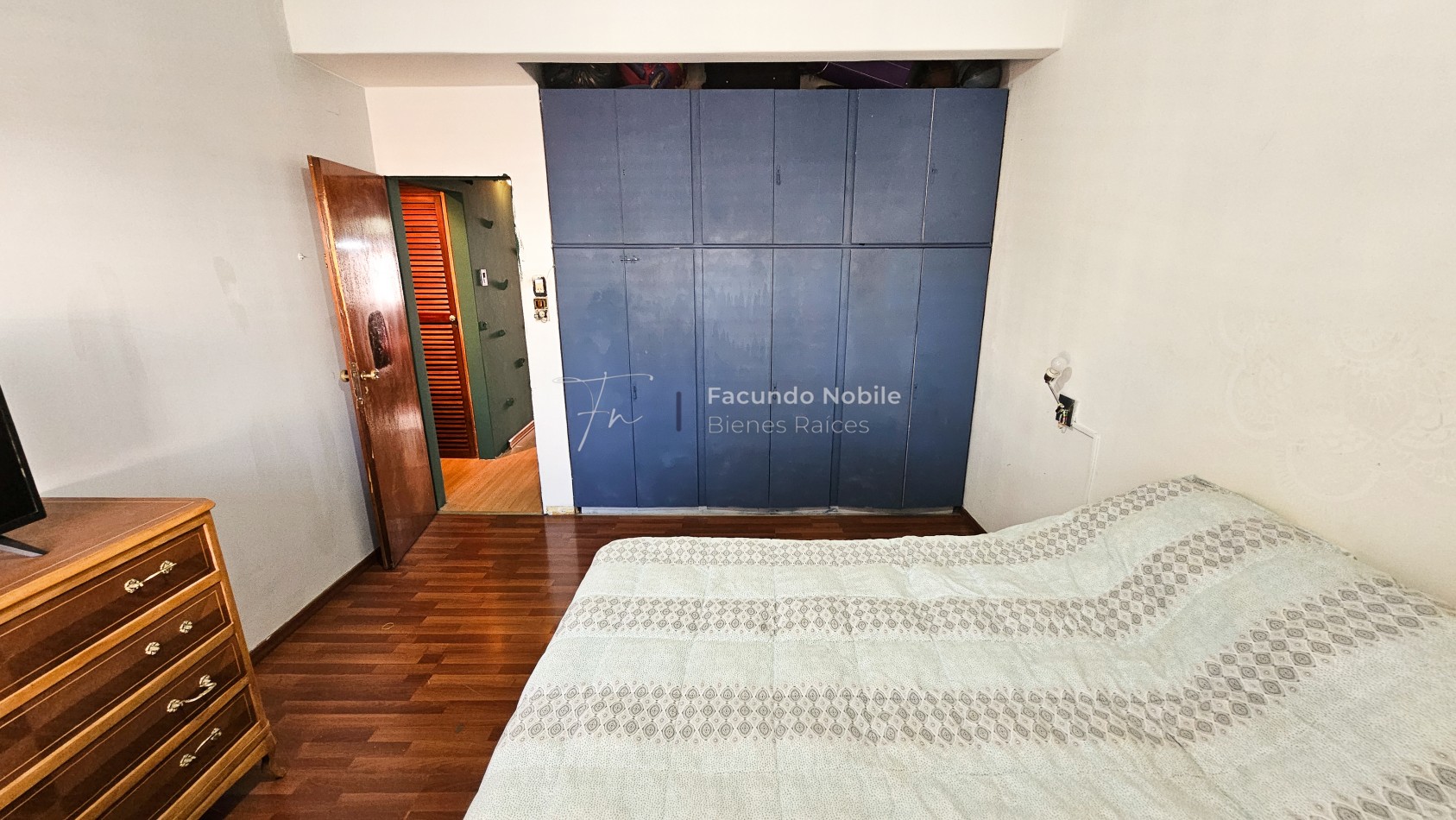 **U$S 71.900.-** - APTO CREDITO - Dto. de 3 ambientes de 95 m2 patio y balcon