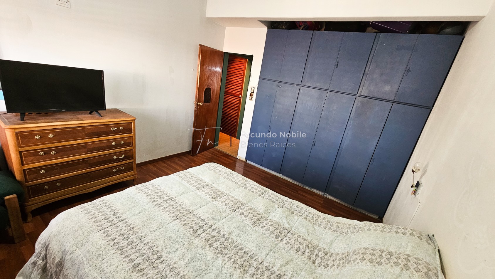 **U$S 71.900.-** - APTO CREDITO - Dto. de 3 ambientes de 95 m2 patio y balcon
