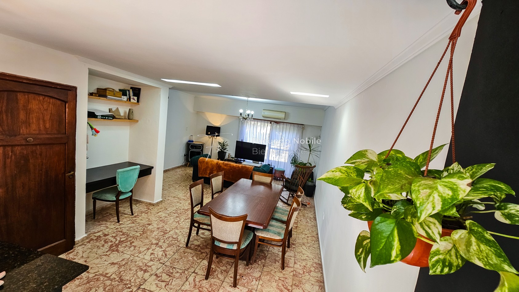**U$S 71.900.-** - APTO CREDITO - Dto. de 3 ambientes de 95 m2 patio y balcon
