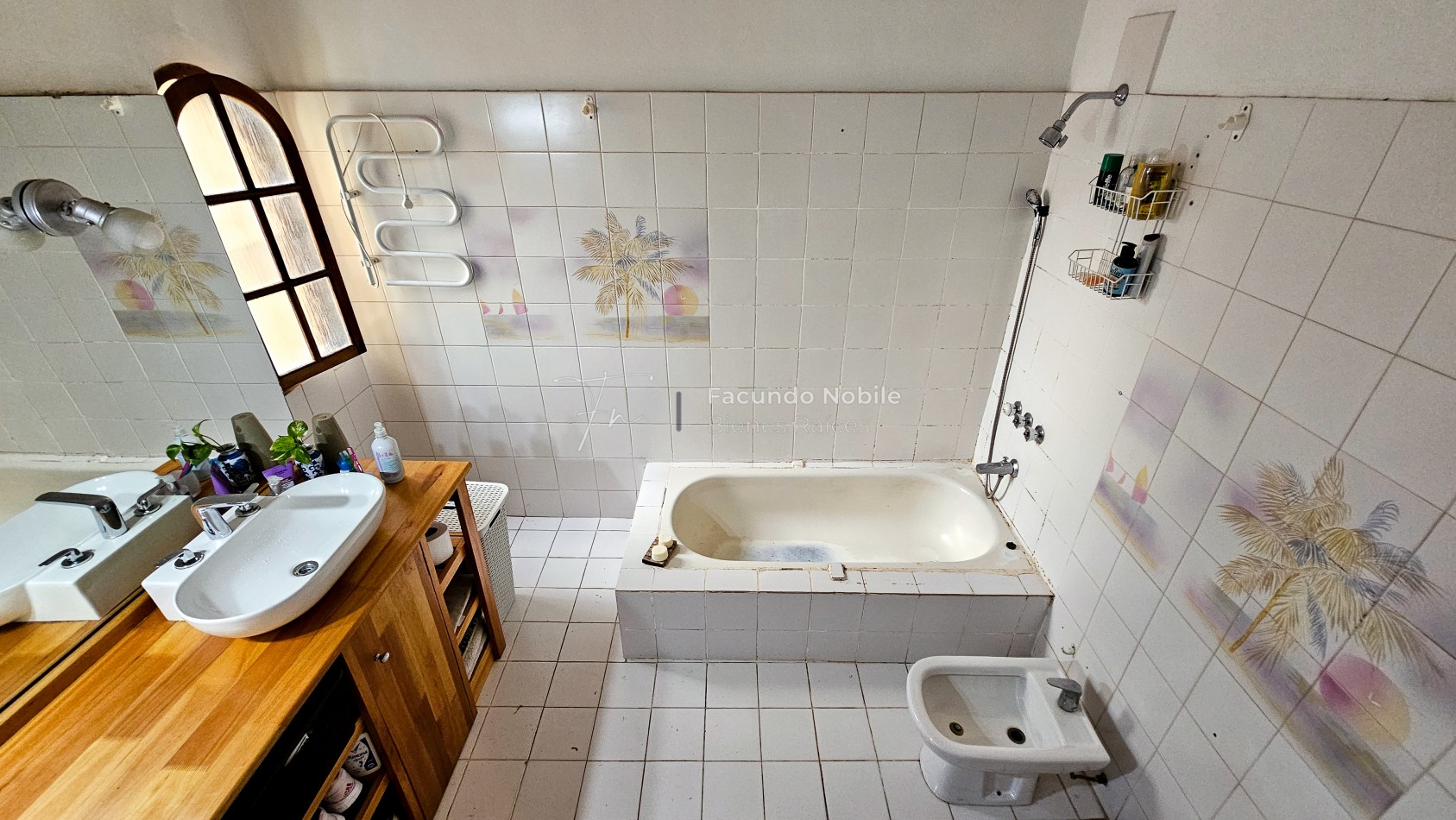 **U$S 71.900.-** - APTO CREDITO - Dto. de 3 ambientes de 95 m2 patio y balcon