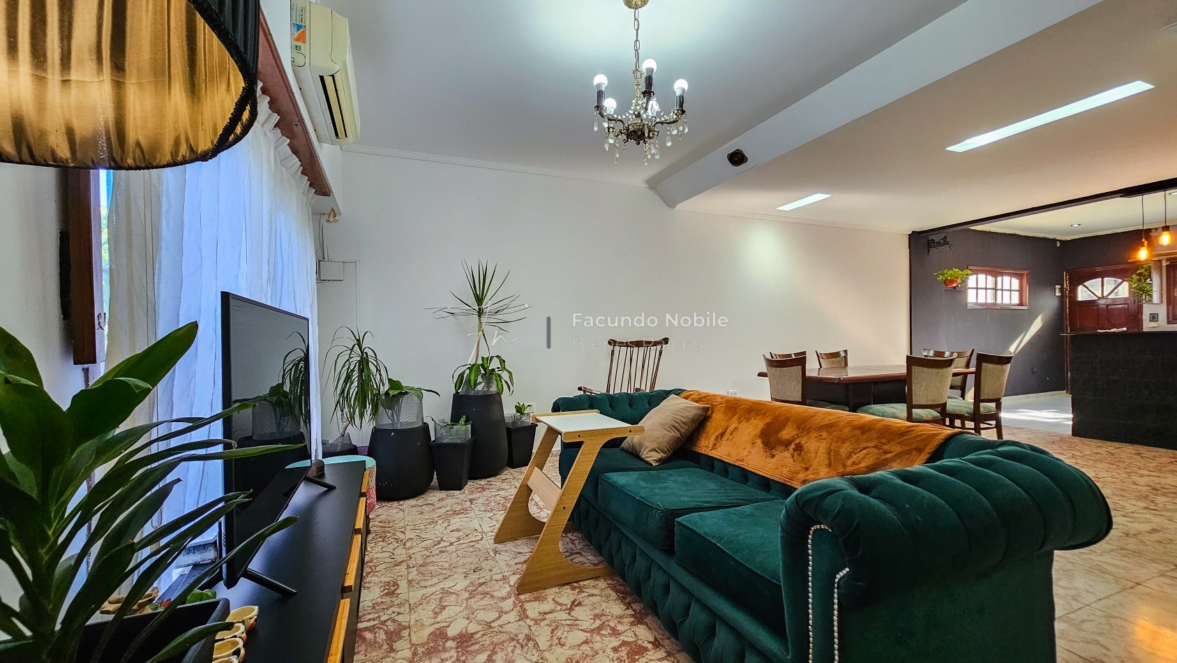 **U$S 71.900.-** - APTO CREDITO - Dto. de 3 ambientes de 95 m2 patio y balcon