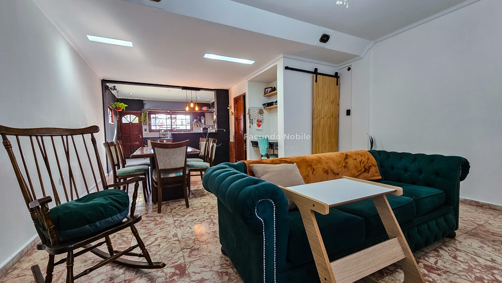**U$S 71.900.-** - APTO CREDITO - Dto. de 3 ambientes de 95 m2 patio y balcon