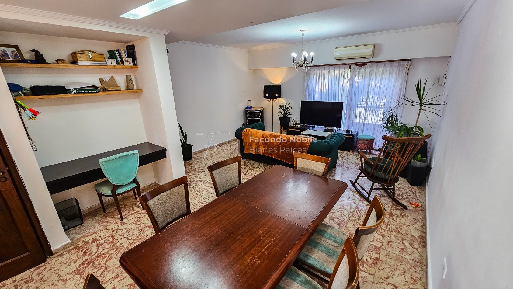 **U$S 71.900.-** - APTO CREDITO - Dto. de 3 ambientes de 95 m2 patio y balcon