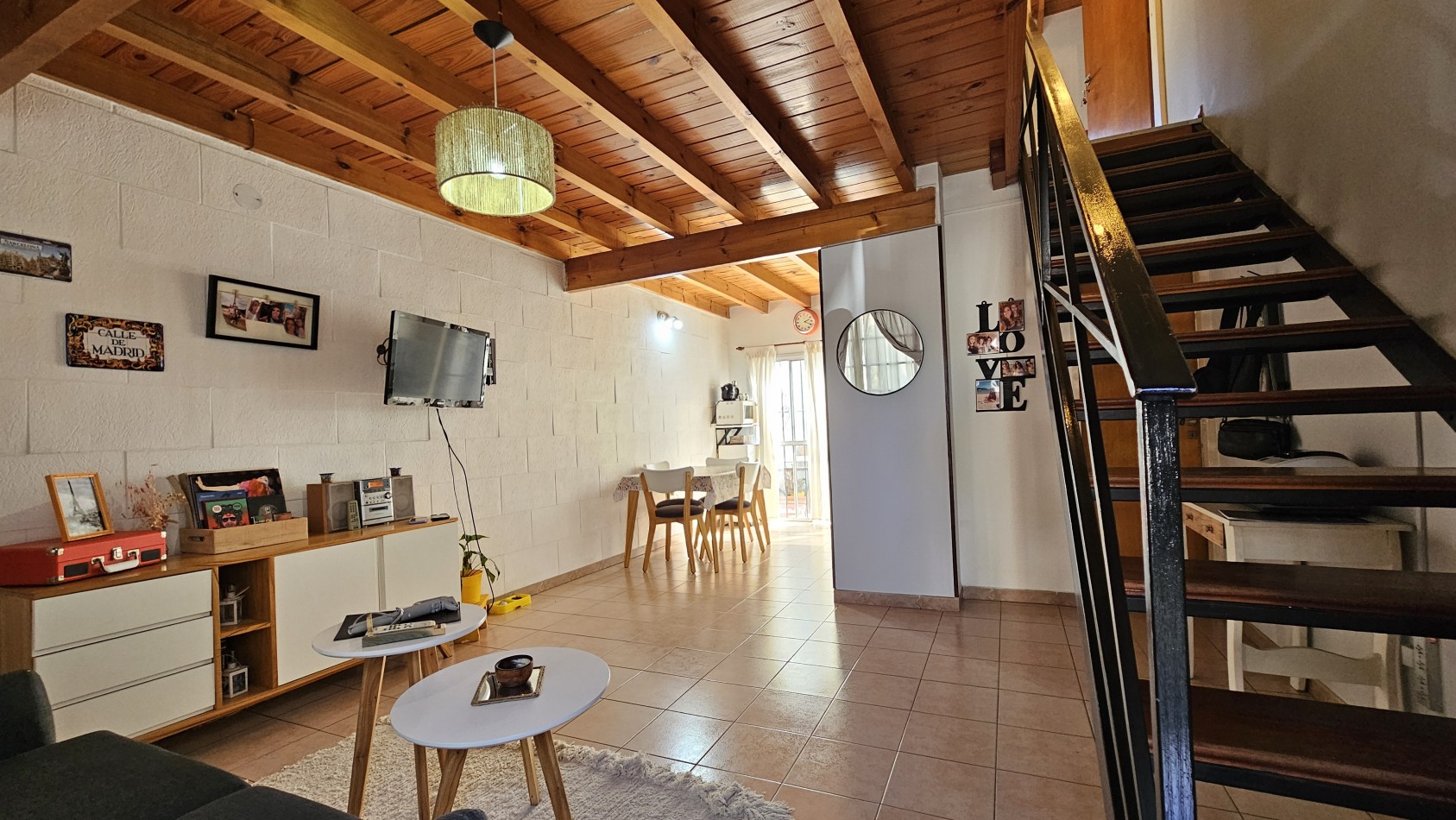 **64.900.-** - APTO CREDITO - DUPLEX DE 3 AMB. CON COCHERA y PATIO - Padilla 300 - Gerli