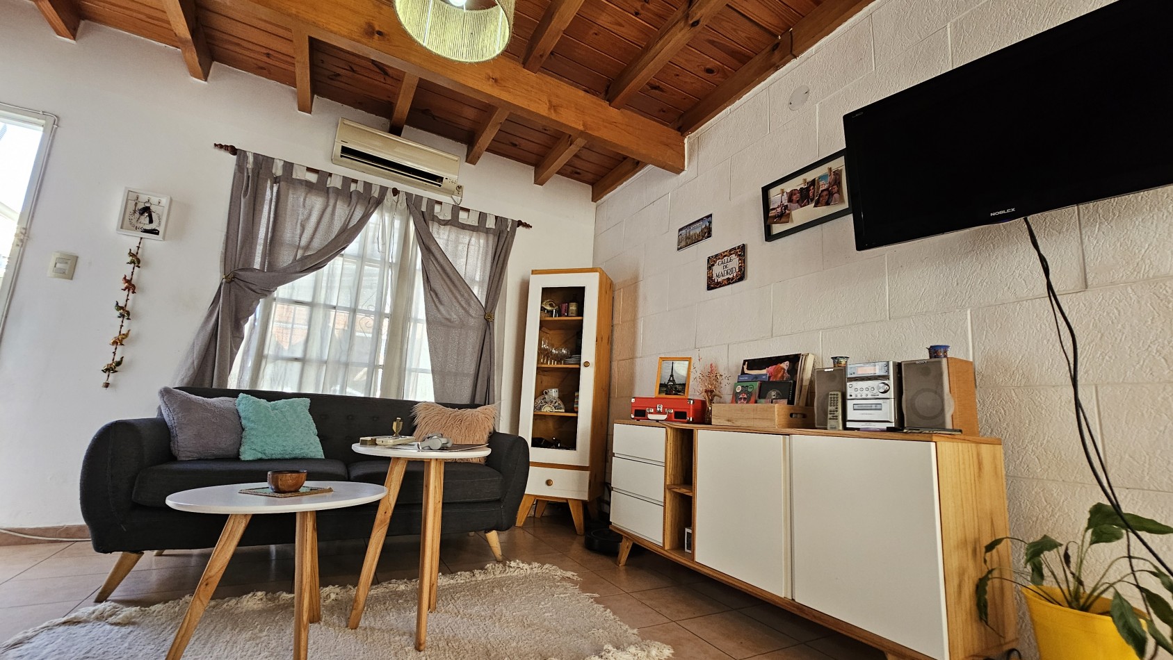 **64.900.-** - APTO CREDITO - DUPLEX DE 3 AMB. CON COCHERA y PATIO - Padilla 300 - Gerli