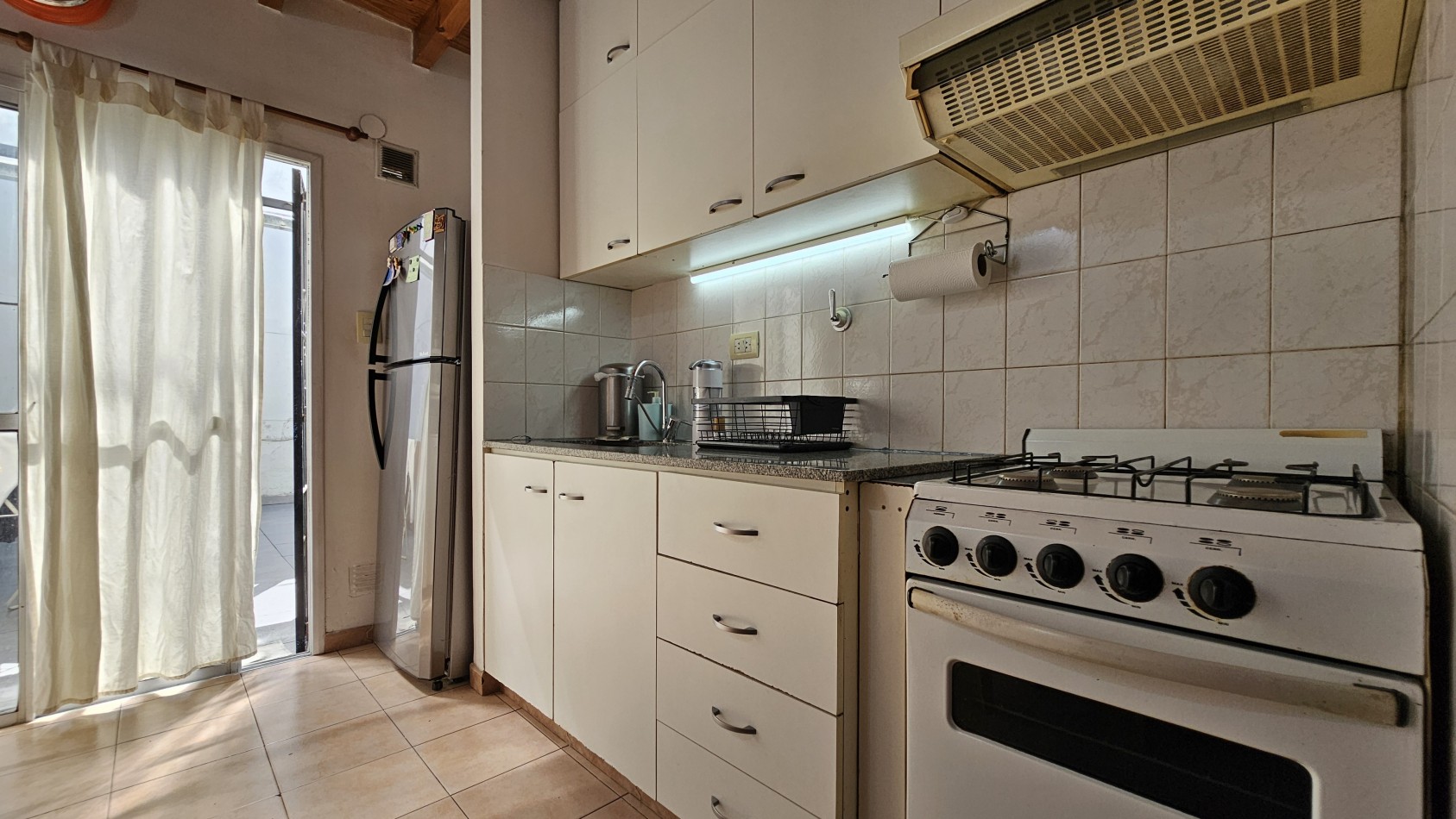 **64.900.-** - APTO CREDITO - DUPLEX DE 3 AMB. CON COCHERA y PATIO - Padilla 300 - Gerli
