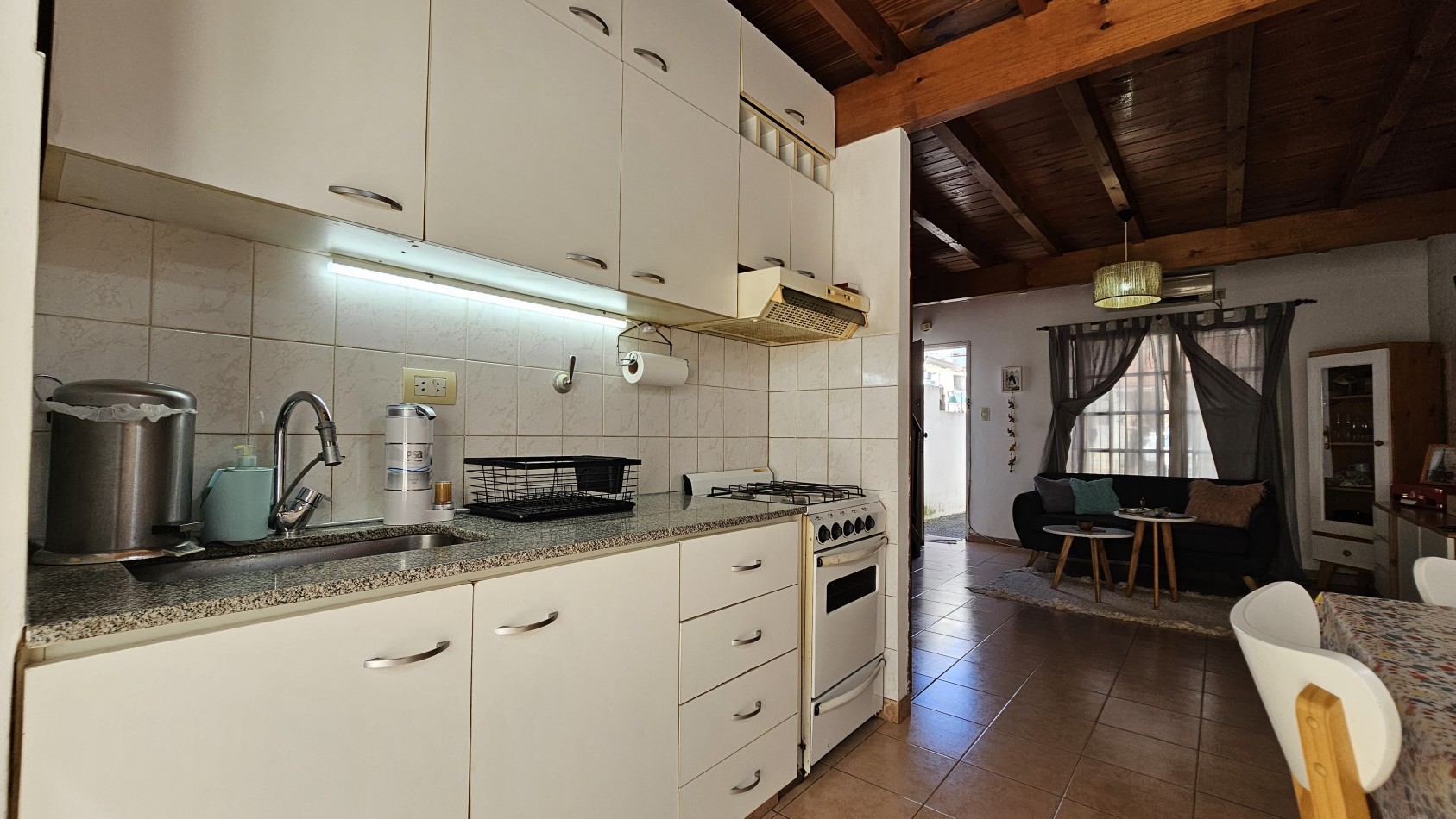 **64.900.-** - APTO CREDITO - DUPLEX DE 3 AMB. CON COCHERA y PATIO - Padilla 300 - Gerli