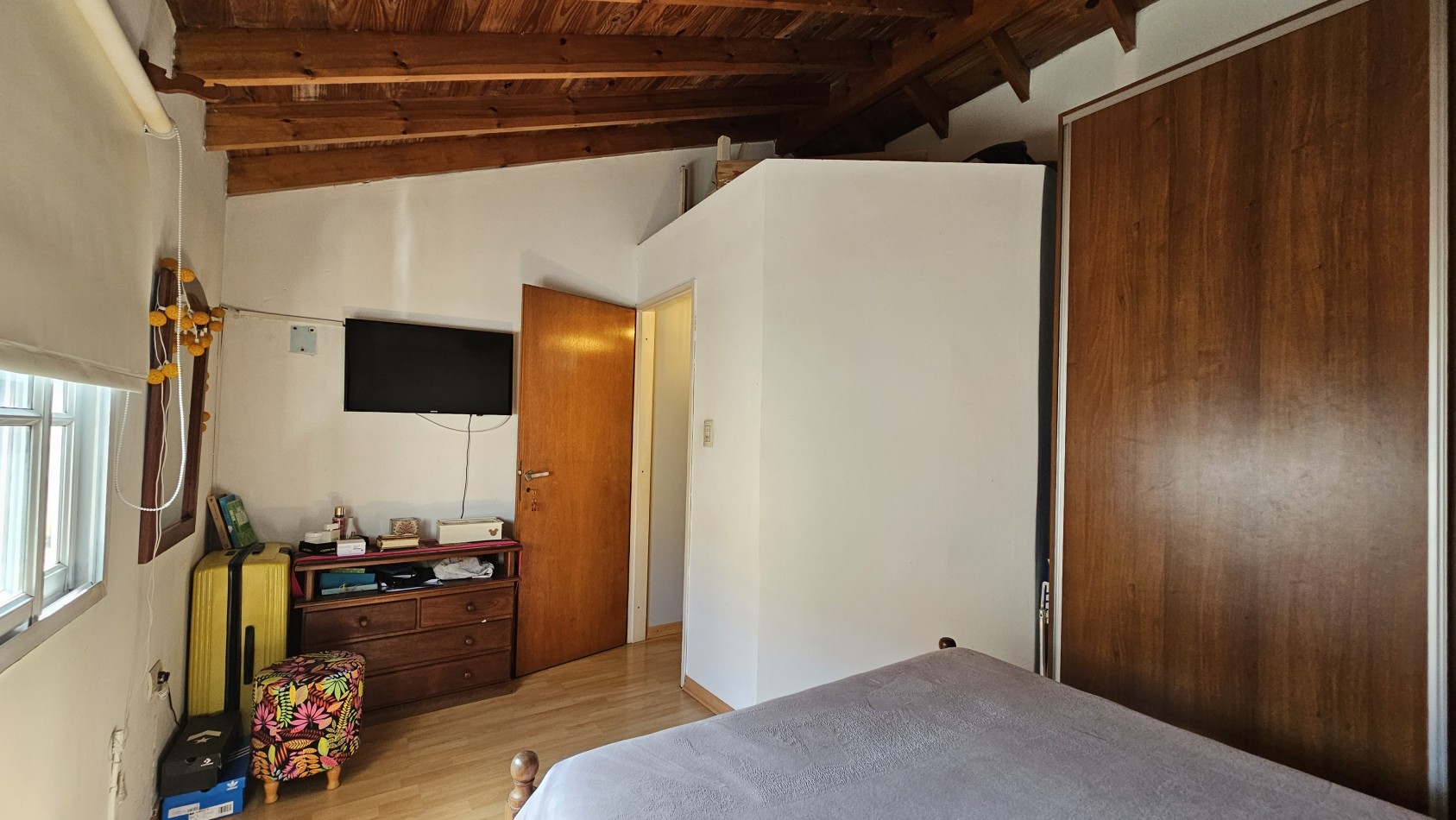 **64.900.-** - APTO CREDITO - DUPLEX DE 3 AMB. CON COCHERA y PATIO - Padilla 300 - Gerli