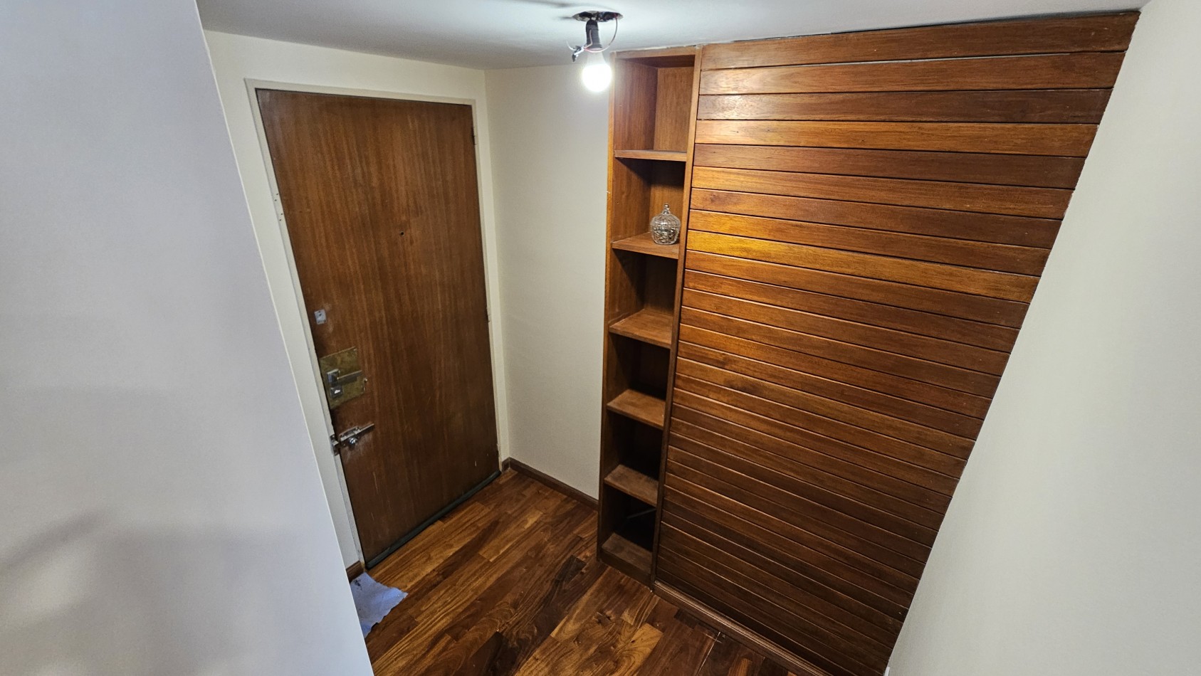 **U$S 137.000** Dpto. 3 amb. C/balcon en venta - M. Brin 2800 - LANUS CENTRO