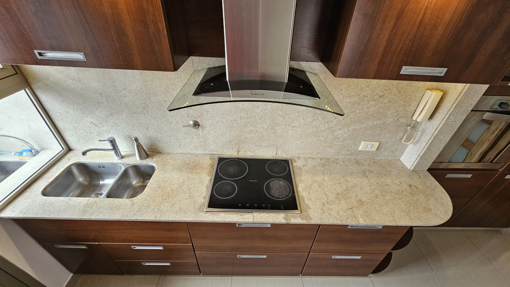 **U$S 137.000** Dpto. 3 amb. C/balcon en venta - M. Brin 2800 - LANUS CENTRO