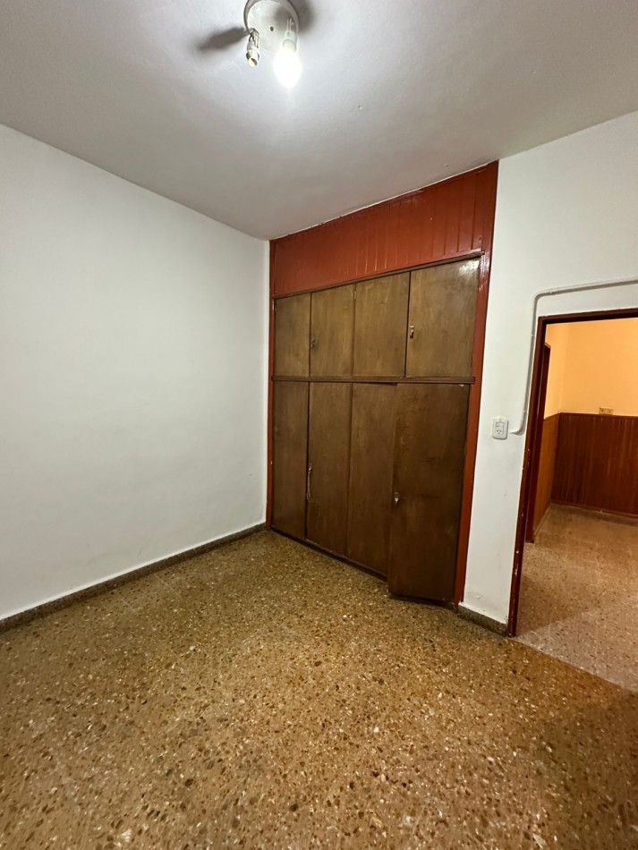 CASA 4 AMBIENTES CON PATIO Y TERRAZA - ROMA y GRANADEROS - LANUS ESTE