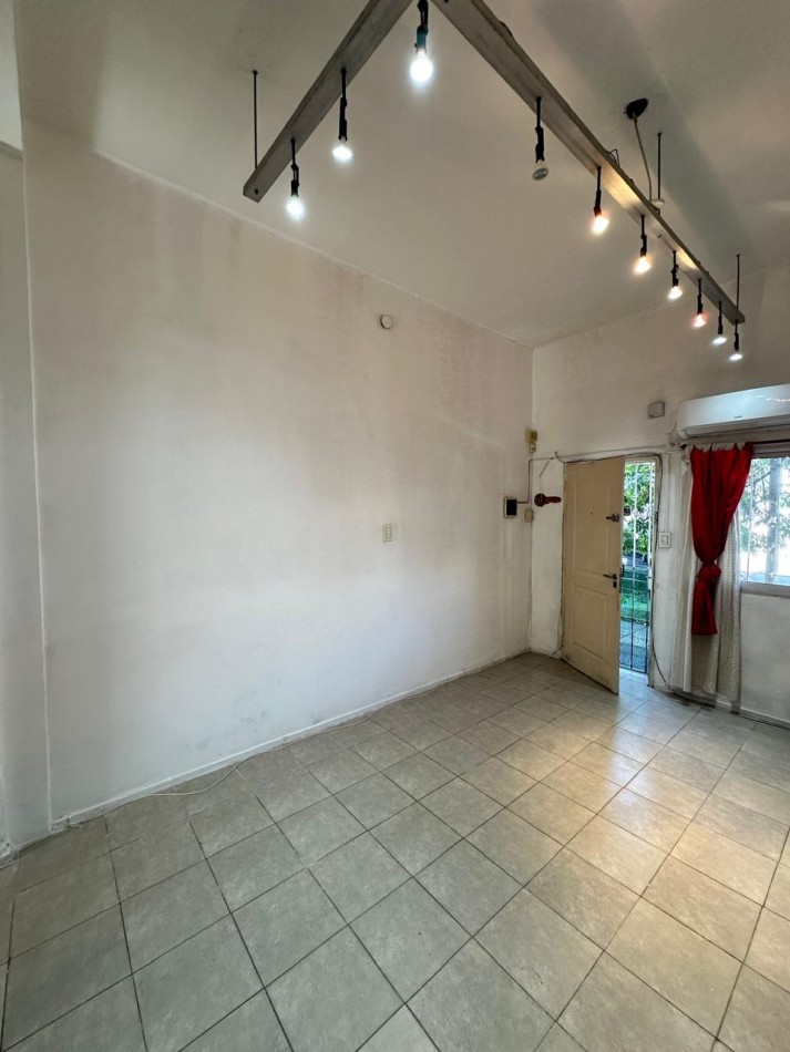 **u$s 45.000.-** PH AL FRENTE EN PLANTA BAJA 2 AMB. CON PATIO - Av. San Martin 2900 - Lanus