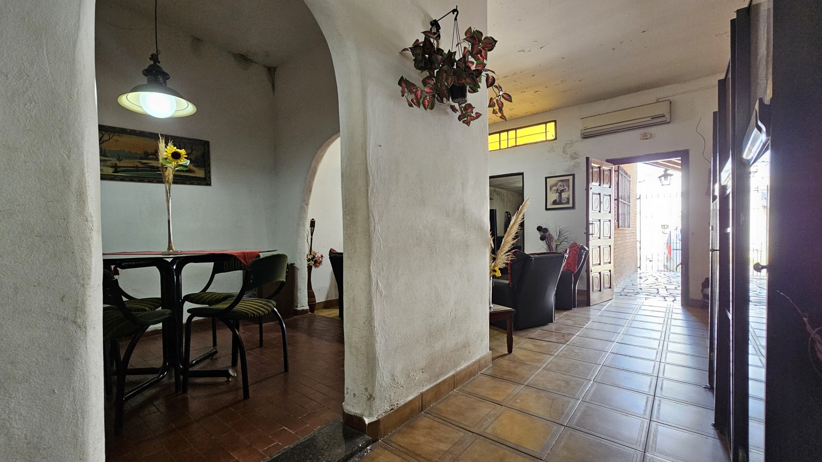 **u$s 85.000.-** - CASA 3 AMB. C/GARAGE, PATIO y TERRAZA S/LOTE PROPIO 8,66x17 mtrs Aprox - MENDOZA 1300 
