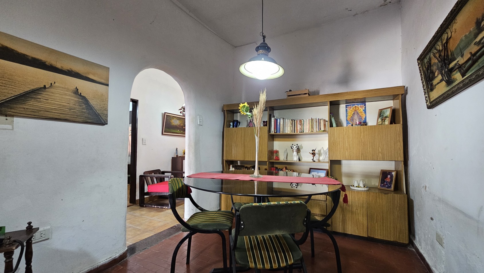 **u$s 85.000.-** - CASA 3 AMB. C/GARAGE, PATIO y TERRAZA S/LOTE PROPIO 8,66x17 mtrs Aprox - MENDOZA 1300 