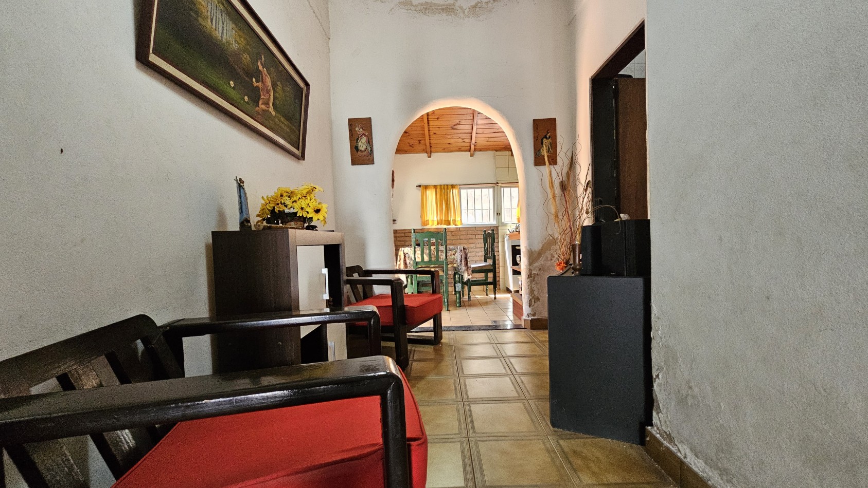 **u$s 85.000.-** - CASA 3 AMB. C/GARAGE, PATIO y TERRAZA S/LOTE PROPIO 8,66x17 mtrs Aprox - MENDOZA 1300 