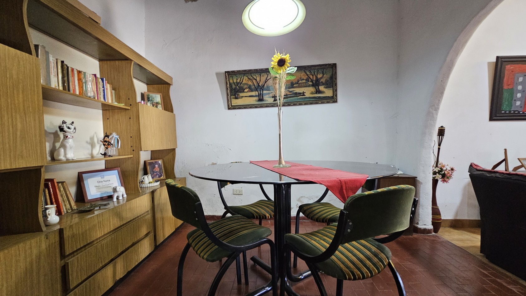 **u$s 85.000.-** - CASA 3 AMB. C/GARAGE, PATIO y TERRAZA S/LOTE PROPIO 8,66x17 mtrs Aprox - MENDOZA 1300 