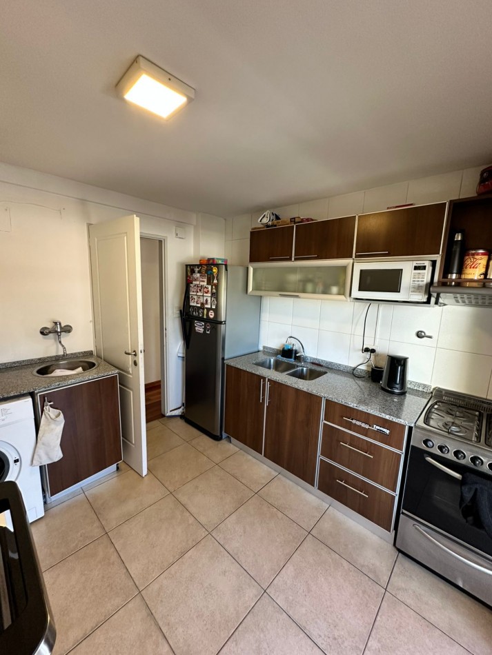 IMPECABLE DPTO 3 AMB. - 90 m2 APROX - C/COCHERA EN ALQUILER - Moreno al 400 - Lanus