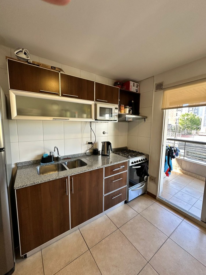 IMPECABLE DPTO 3 AMB. - 90 m2 APROX - C/COCHERA EN ALQUILER - Moreno al 400 - Lanus