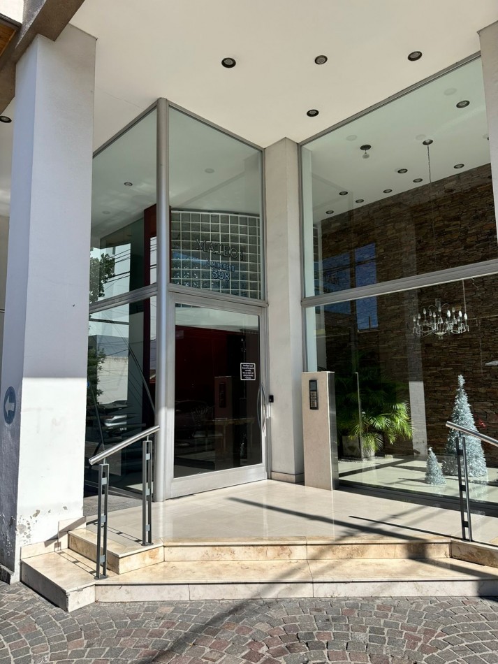 IMPECABLE DPTO 3 AMB. - 90 m2 APROX - C/COCHERA EN ALQUILER - Moreno al 400 - Lanus