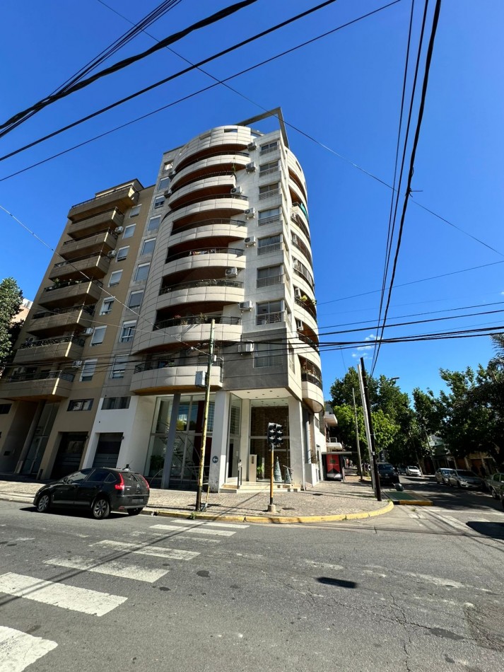 IMPECABLE DPTO 3 AMB. - 90 m2 APROX - C/COCHERA EN ALQUILER - Moreno al 400 - Lanus