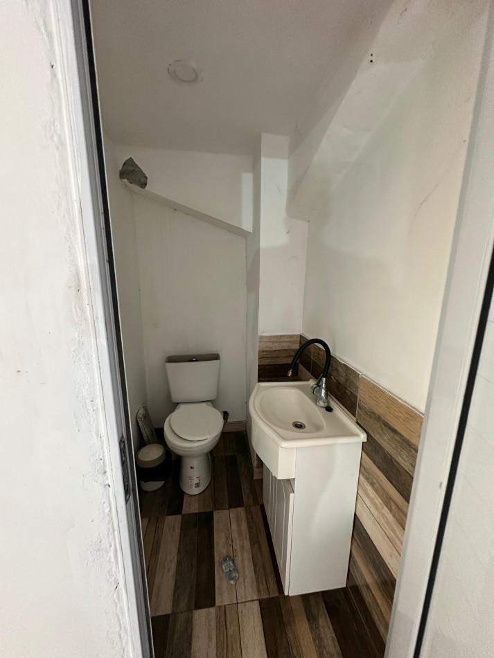 **1100 m2 en Planta**, 90x13 m2, Salida a dos calles, Todo Losa, Altura 5,5 m2 - Opcion 1100 m2 MAS en P.A - Entre Rios y Conesa - Piñeyro - Avellaneda 
