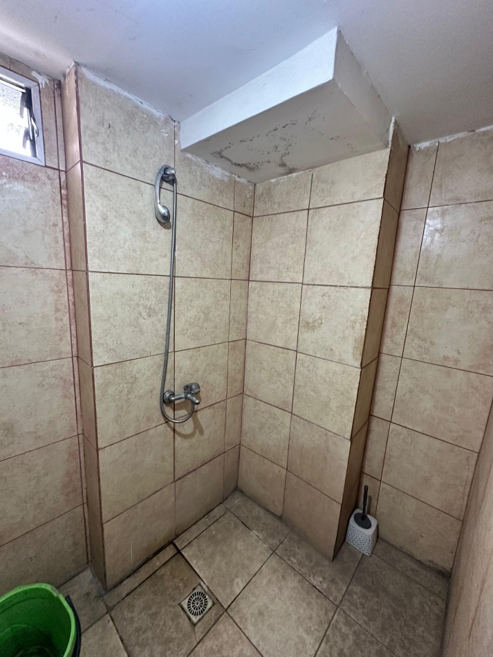 **1100 m2 en Planta**, 90x13 m2, Salida a dos calles, Todo Losa, Altura 5,5 m2 - Opcion 1100 m2 MAS en P.A - Entre Rios y Conesa - Piñeyro - Avellaneda 