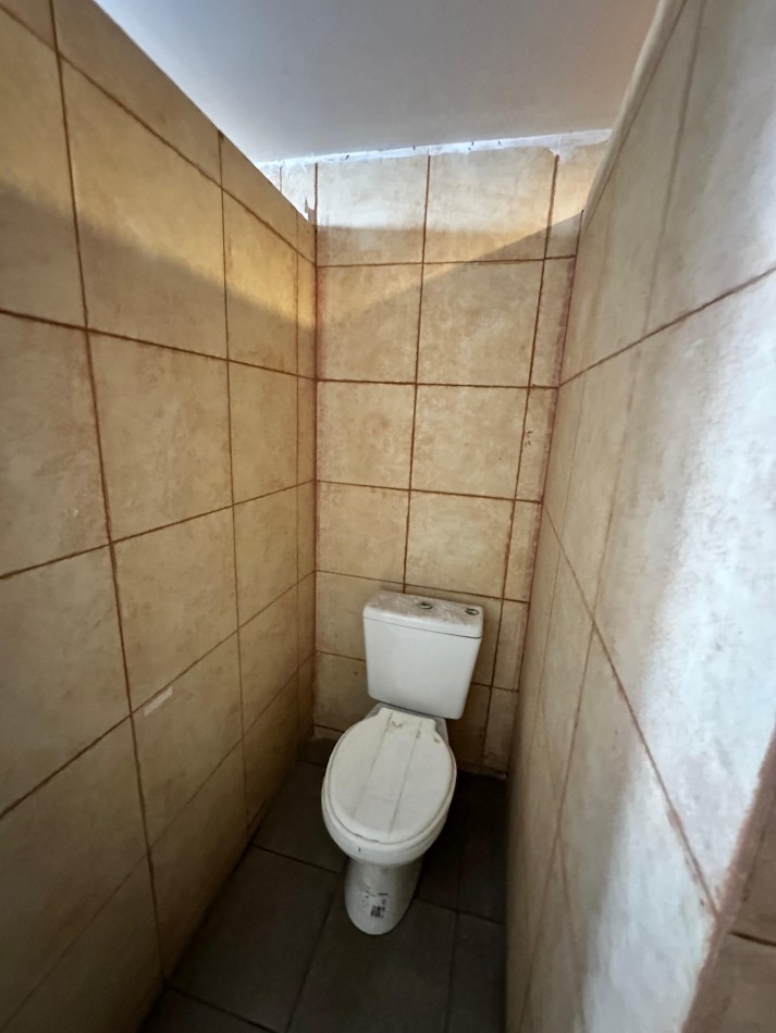 **1100 m2 en Planta**, 90x13 m2, Salida a dos calles, Todo Losa, Altura 5,5 m2 - Opcion 1100 m2 MAS en P.A - Entre Rios y Conesa - Piñeyro - Avellaneda 