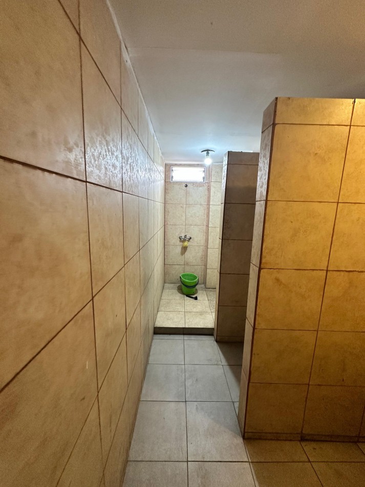 **1100 m2 en Planta**, 90x13 m2, Salida a dos calles, Todo Losa, Altura 5,5 m2 - Opcion 1100 m2 MAS en P.A - Entre Rios y Conesa - Piñeyro - Avellaneda 