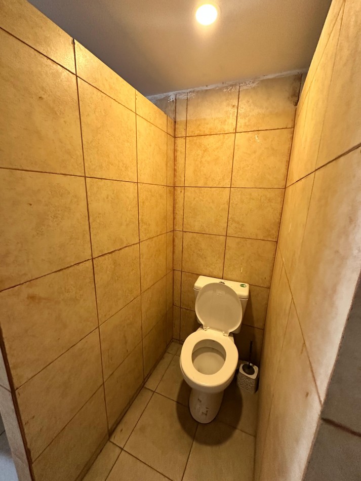 **1100 m2 en Planta**, 90x13 m2, Salida a dos calles, Todo Losa, Altura 5,5 m2 - Opcion 1100 m2 MAS en P.A - Entre Rios y Conesa - Piñeyro - Avellaneda 