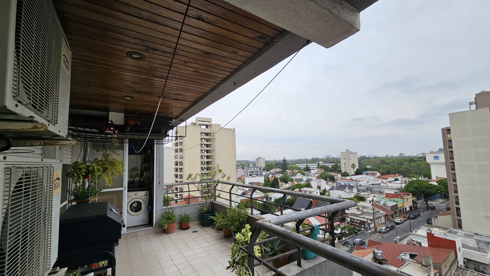 **u$s 95.000** - Venta Dto. de 3 amb. - 7mo piso - Margarita Weild 1500 - Lanus Este