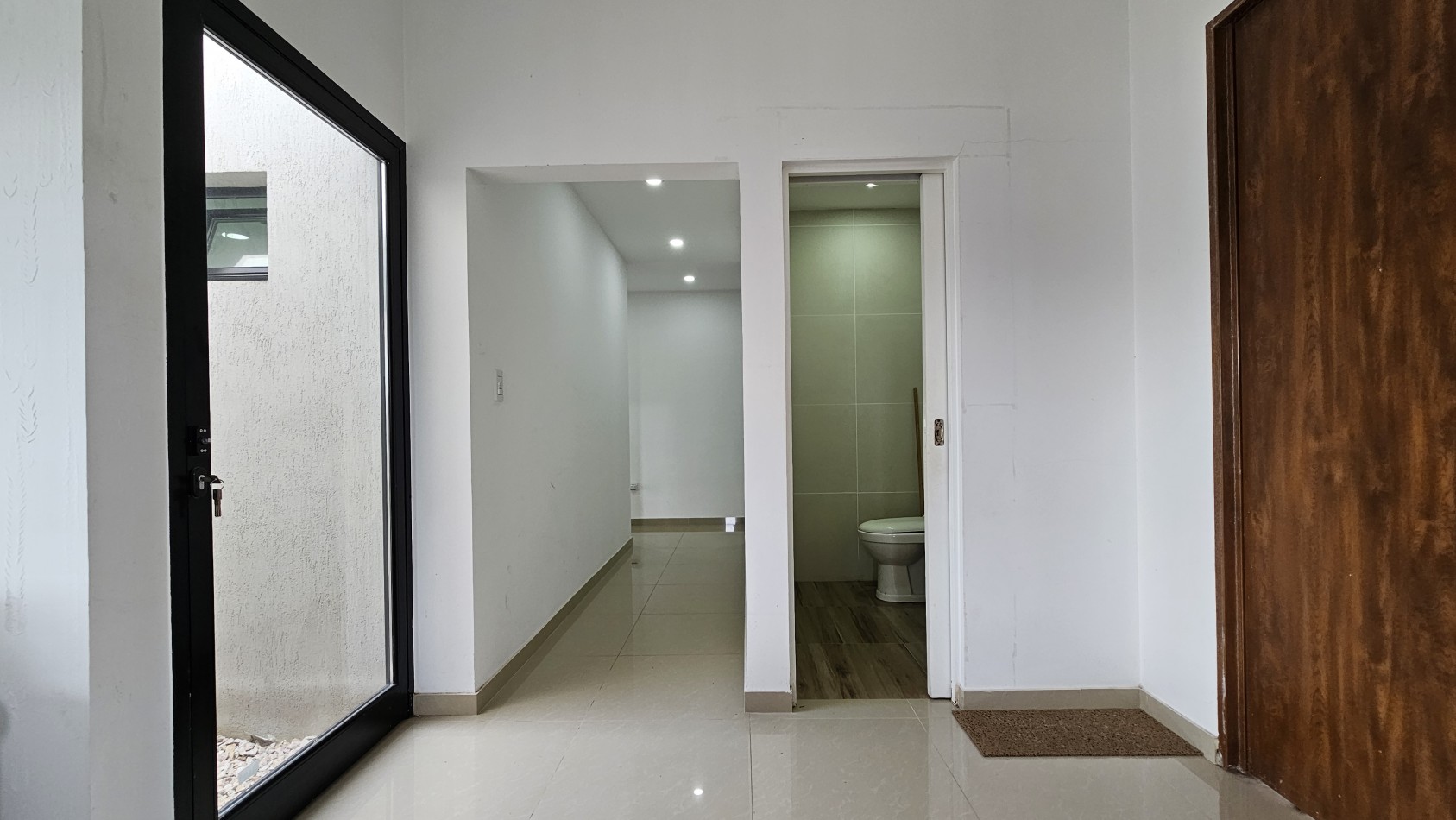 **u$s 75.000.-** (SOLO HASTA EL 30 de JULIO) - Casa de 4 amb con parque y pileta, NUEVA, Lote propio - Benigno Cal 600 - Tristan Suarez - Ezeiza
